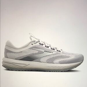 BROOKS Revel 7 Women’s Running Shoes Size 9.5 Excellent
